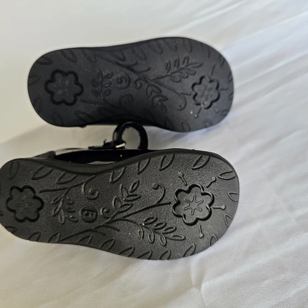 Rachel Shoes Kids Sandals and Shoes - Gold and Black